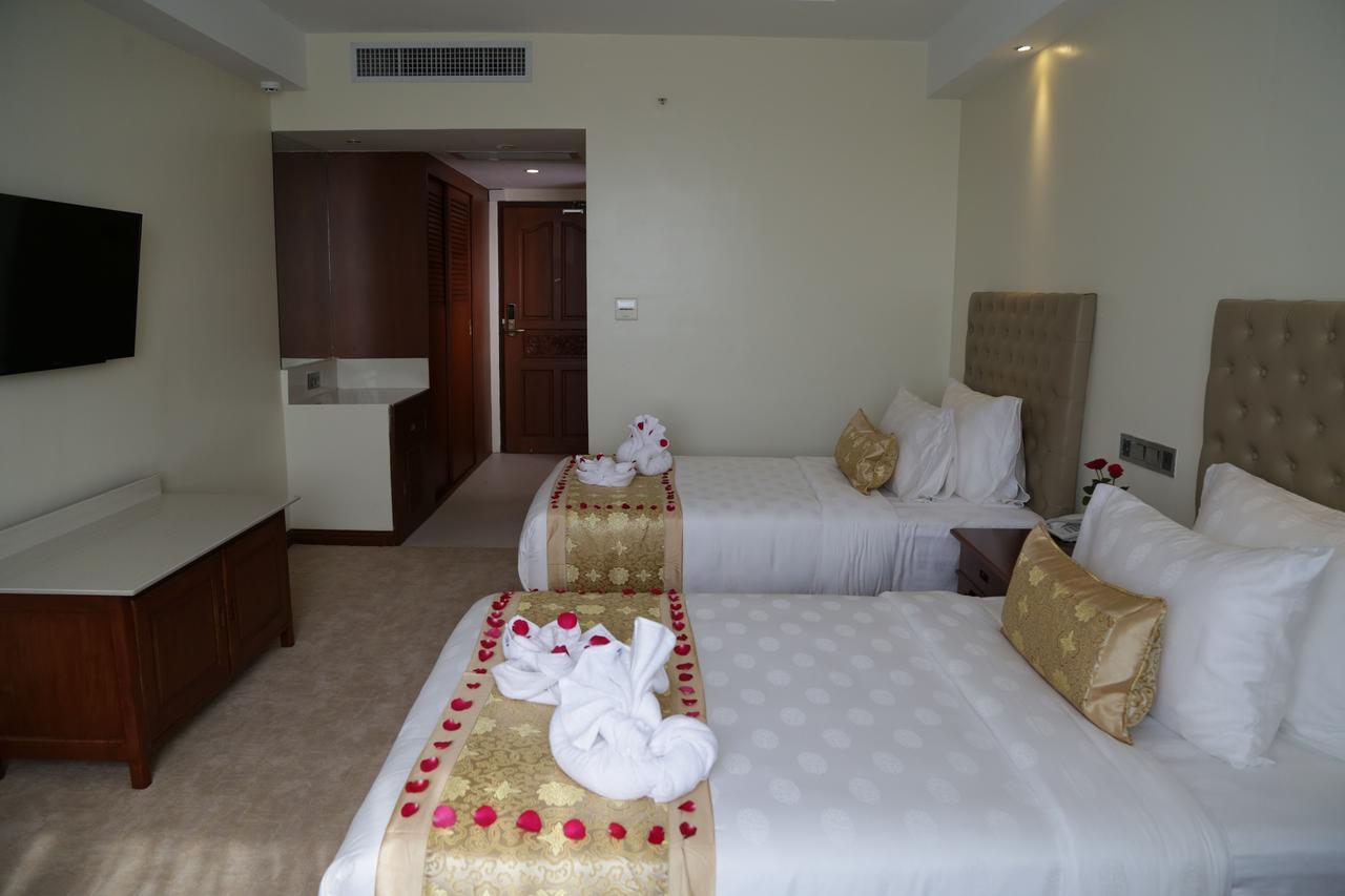 Pacific Hotel Yangon Exterior photo