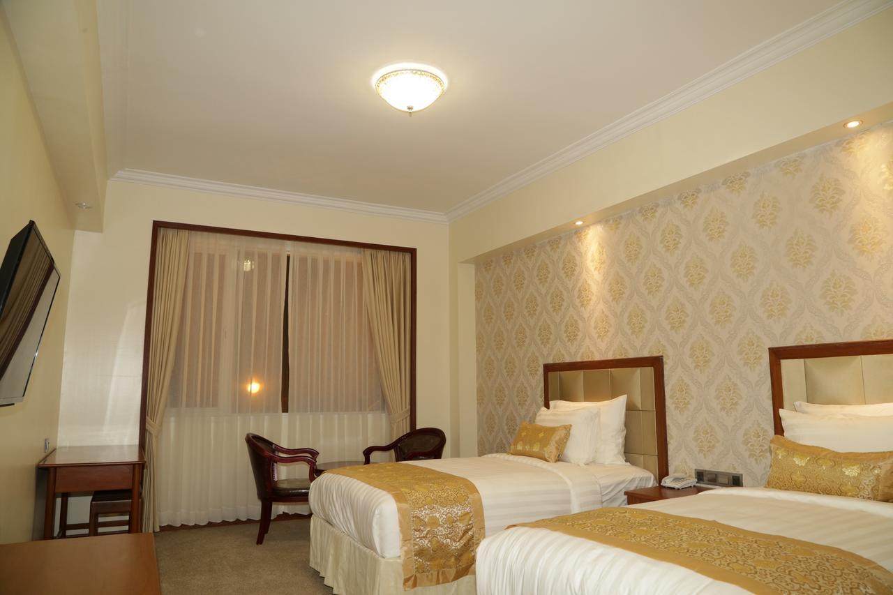 Pacific Hotel Yangon Exterior photo